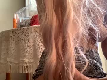 Littlepoison12 Chaturbate stream image from July 19, 2025
