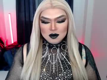 Michellevixen921 Chaturbate stream image from July 19, 2025