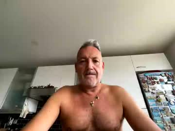 Worldflyxav Chaturbate stream image from July 19, 2025