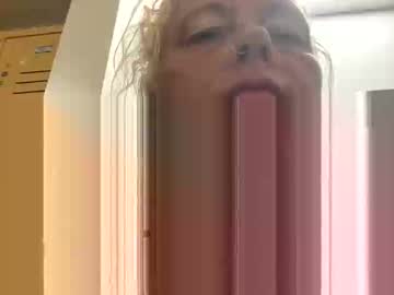 Crystalcox69 Chaturbate stream image from July 19, 2025