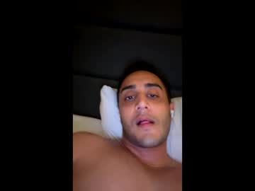 Fitcouplela Chaturbate stream image from July 19, 2025