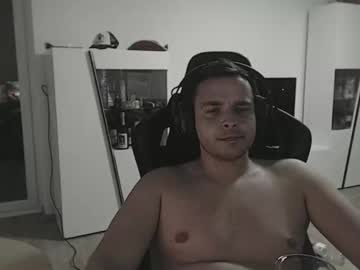 Dershark Chaturbate stream image from July 19, 2025