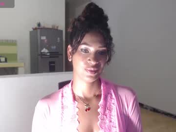 Misscruzxz Chaturbate stream image from July 19, 2025