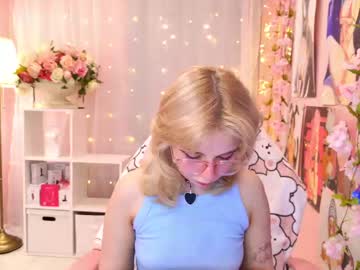 Coconut_Mia Chaturbate stream image from July 19, 2025