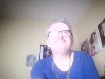 Chatubatelee555 Chaturbate stream image from July 19, 2025