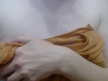Lillkit Chaturbate stream image from July 19, 2025