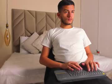 Andrewblacke Chaturbate stream image from July 19, 2025