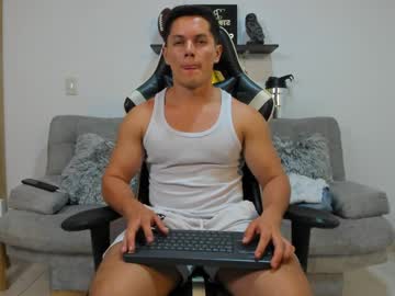 Julian_Wallace Chaturbate stream image from July 19, 2025