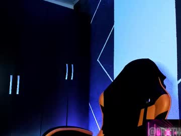 Cristhoperfly Chaturbate stream image from July 20, 2025