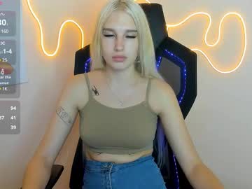 Evelinalu Chaturbate stream image from July 20, 2025