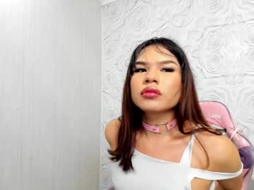 Monthiee Chaturbate stream image from July 20, 2025