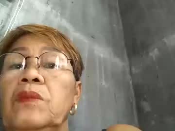 Lolamommie Chaturbate stream image from July 20, 2025