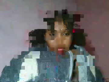 Meraldaa Chaturbate stream image from July 20, 2025