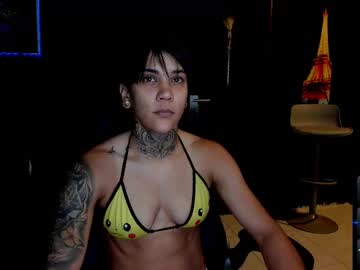 Zhoestrong Chaturbate stream image from July 20, 2025
