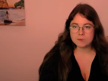 _Lovely_Mary stream image from July 20, 2025