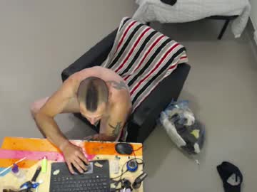 Cravedave_D Chaturbate stream image from July 20, 2025