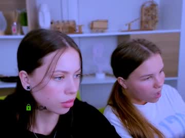 Emma_Foxys Chaturbate stream image from July 20, 2025