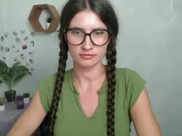 Lauradre_ Chaturbate stream image from July 20, 2025