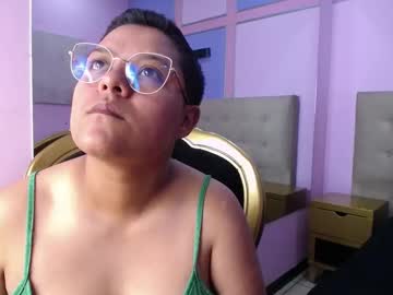 Littlee11 Chaturbate stream image from July 20, 2025