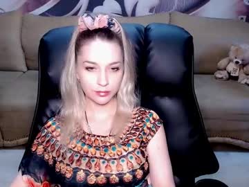 Lovellymalina Chaturbate stream image from July 20, 2025