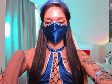 Leylanoir Chaturbate stream image from July 20, 2025