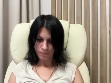 Injaathome Chaturbate stream image from July 20, 2025