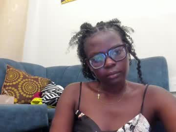 Yours_Ellah Chaturbate stream image from July 20, 2025