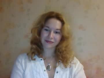 Pearlshade Chaturbate stream image from July 20, 2025