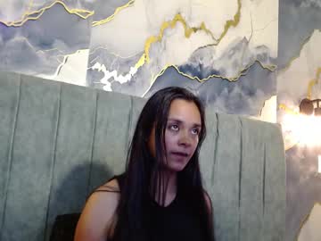 2_Luna Chaturbate stream image from July 20, 2025