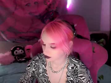 Pineapple_Dope Chaturbate stream image from July 21, 2025