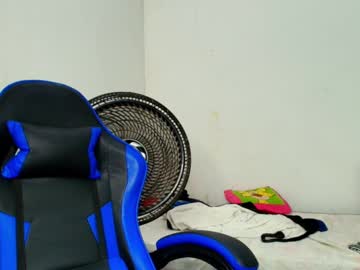 Karol_Naughty Chaturbate stream image from July 21, 2025