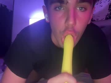 Natekensington Chaturbate stream image from July 21, 2025