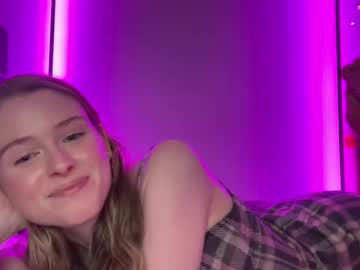 Shadebabe Chaturbate stream image from July 21, 2025