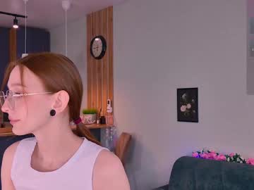 Vikki_Wye Chaturbate stream image from July 21, 2025