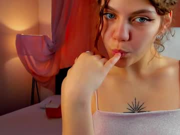 Looly_Loo Chaturbate stream image from July 21, 2025