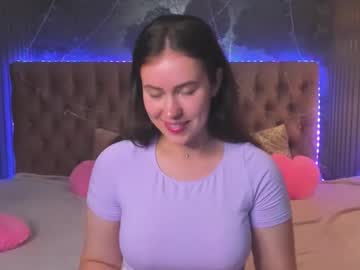 Adrianayung Chaturbate stream image from July 21, 2025