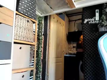 Karoline121 Chaturbate stream image from July 21, 2025