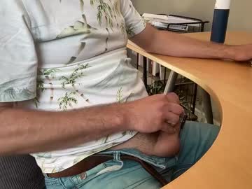 Leukurrt Chaturbate stream image from July 21, 2025
