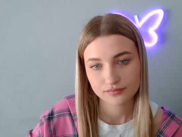 Mia_Moon27 Chaturbate stream image from July 21, 2025