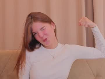 Janifetterolf Chaturbate stream image from July 21, 2025