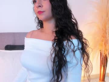 Bellasinz Chaturbate stream image from July 21, 2025