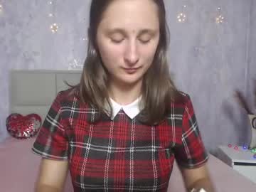 Michellee11 Chaturbate stream image from July 21, 2025