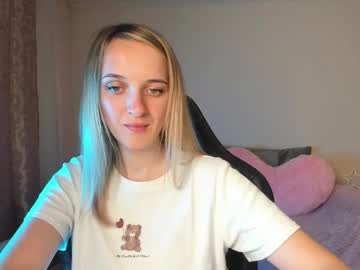 Rousereed Chaturbate stream image from July 21, 2025