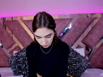 Emiliaponce Chaturbate stream image from July 21, 2025