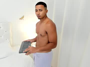 Hot_Versx_ Chaturbate stream image from July 21, 2025