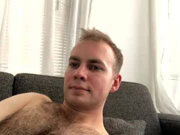 Yourstarlovessluts Chaturbate stream image from July 21, 2025