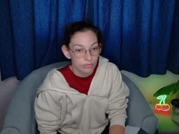 Yourpixiemami Chaturbate stream image from July 21, 2025