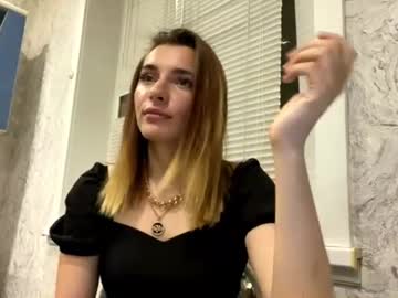 Annisdobbs Chaturbate stream image from July 21, 2025