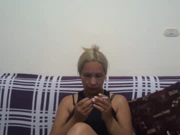Blondiepam23 Chaturbate stream image from July 21, 2025