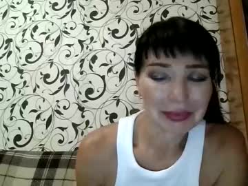 Jeanedavis Chaturbate stream image from July 21, 2025